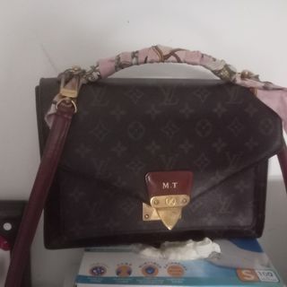 (Category: ) located in . Submitted by vouge (Listing ID 1405024859, Image 1). Description: .