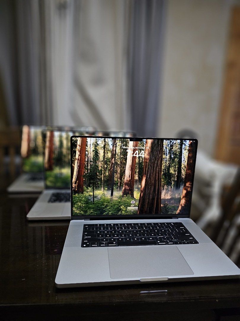 MACBOOK PRO M3 16INCH 36GB RAM 1TB MAX SPECS (Category: Laptops & Notebooks) located in Marikina City. Submitted by dp.gadgets (Listing ID 1405149635, Image 1). Description: Macbook Pro M3 16inch 36GB RAM 1TB STORAGE - Max SPECS (SILVER) ‼️ 109,500 ‼️ LOWEST IN THE MARKET • 12-core CPU • 18-core GPU • 16-core Neural Engine • 36GB unified Memory!! • 1TB SSD storage!! • Tahou macos 26.0.1 • Liquid Retina XDR display • Magic Keyboard with TouchID • 