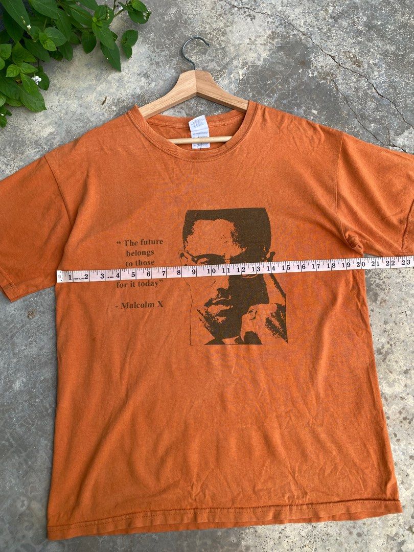 MALCOM X (Category: Tshirts & Polo Shirts) located in Kuala Terengganu. Submitted by nzbundle_ (Listing ID 1405002472, Image 2). Description: C1)MALCOM X Ukuran manual Pit:20 Labuh:26.5 Condition-9/10 #warna mungkin berbeza sebab cahaya Area kuala terengganu Pos: dfod.