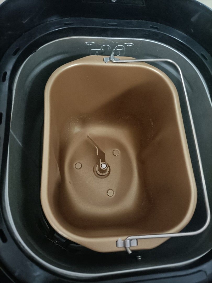 Mayer Bread Maker (Category: Breadmakers) located in Singapore. Submitted by hottee02 (Listing ID 1405062292, Image 2). Description: Mayer bread maker for sales .