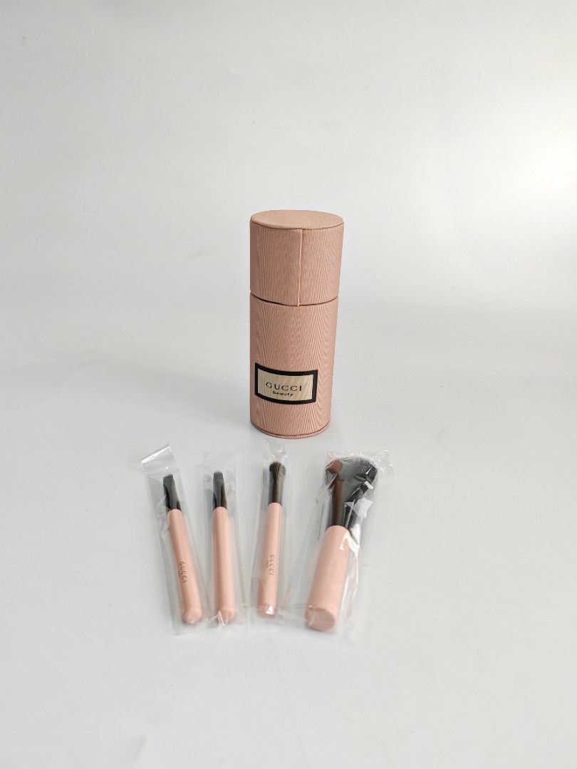 new & authentic GUCCI VIP GIFT makeup brushes (Category: Makeup) located in Quezon City. Submitted by brittneytan (Listing ID 1405077360, Image 1). Description: .