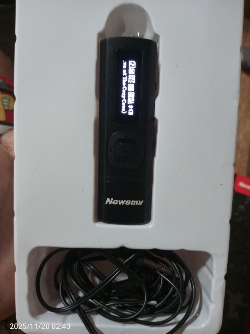 Newsmy FLASHDRIVE MP3 Player (32gb) (Category: Portable Music Players) located in San Jose del Monte. Submitted by toys.merch.electronic (Listing ID 1405147624, Image 2). Description: w/bluetooth pwd sa wireless headphone or speaker good as new deform lng yun box mop gcash mod flash/jnt/lalamove loc sjdm bulacan.