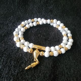 (Category: ) located in . Submitted by creativebeadss (Listing ID 1404981147, Image 1). Description: .