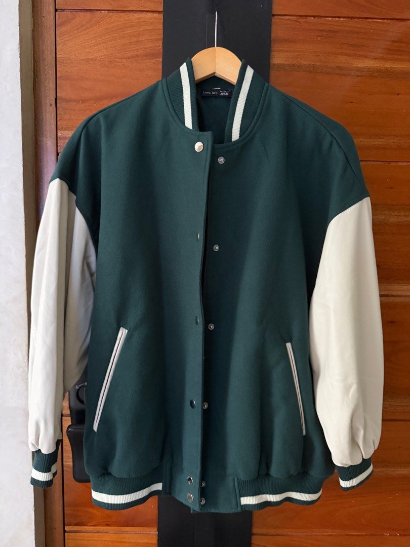 Oversized Varsity/baseball Jacket (Category: Coats, Jackets and Outerwear) located in Paranaque City. Submitted by krishamel (Listing ID 1405042430, Image 1). Description: Oversized baseball jacket Can fit mens Locally made.