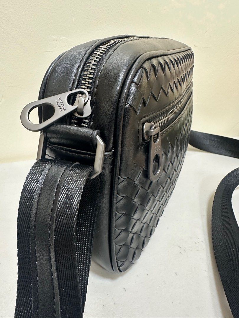 Preloved sling bag (Category: Luxury Bags & Wallets) located in Los Banos. Submitted by ditasbautista2329 (Listing ID 1405095311, Image 2). Description: Preloved bottega veneta sling Medium size Actual pictures posted What you see is what you get Good as new .