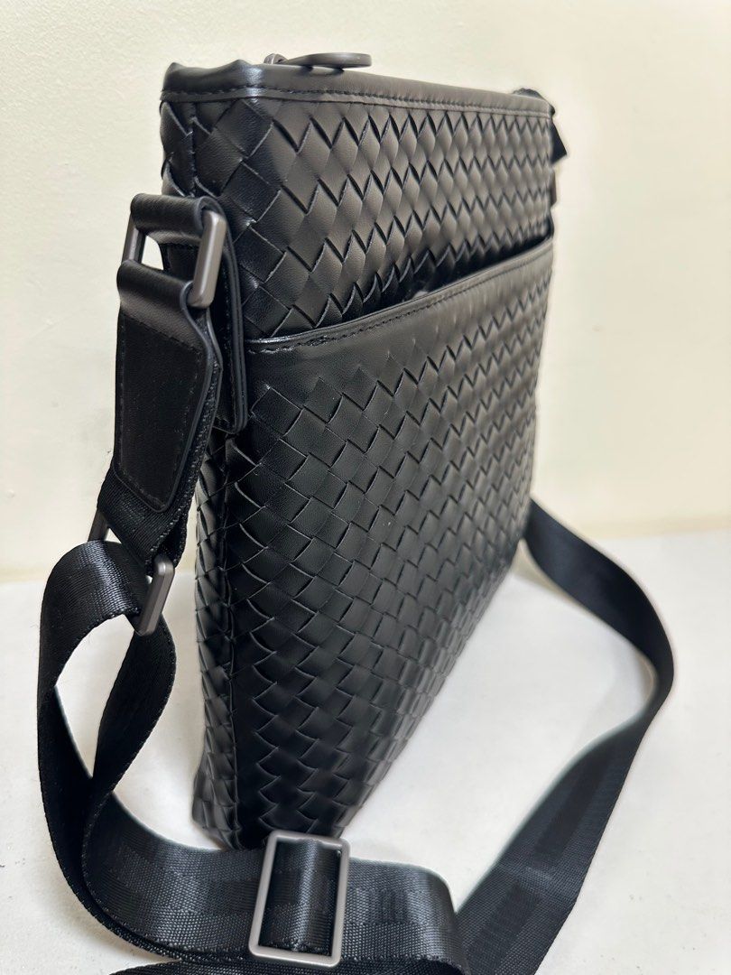 Preloved sling bottegaaa venettaaa (Category: Luxury Bags & Wallets) located in Los Banos. Submitted by ditasbautista2329 (Listing ID 1405095067, Image 2). Description: Preloved bottega veneta sling bag Medium size Actual pictures posted What you see is what you get Good as new .