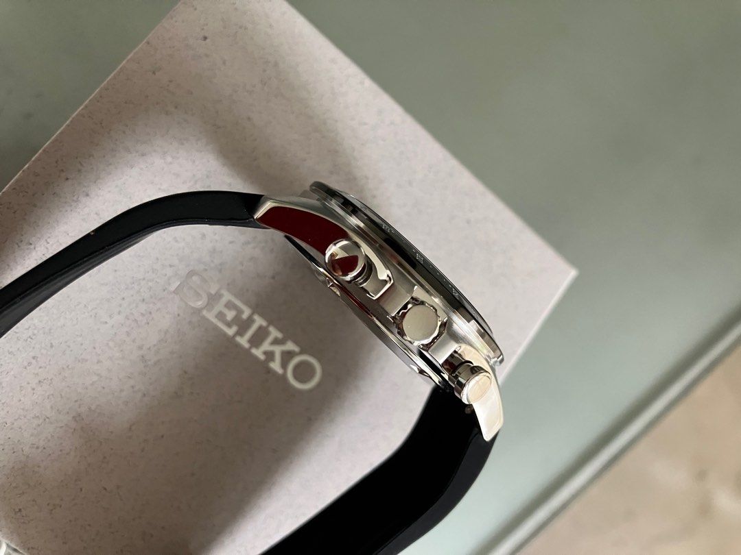 Seiko SBTR021 Chronograph Watch (Category: Men's Watches) located in Manila. Submitted by zolnak (Listing ID 1404987480, Image 3). Description: Mecha Quartz Chronograph. Bought from Japan. Complete with box, tags and warranty. Black silicone after market strap can be included for extra php350. Buyer to shoulder shipping. .