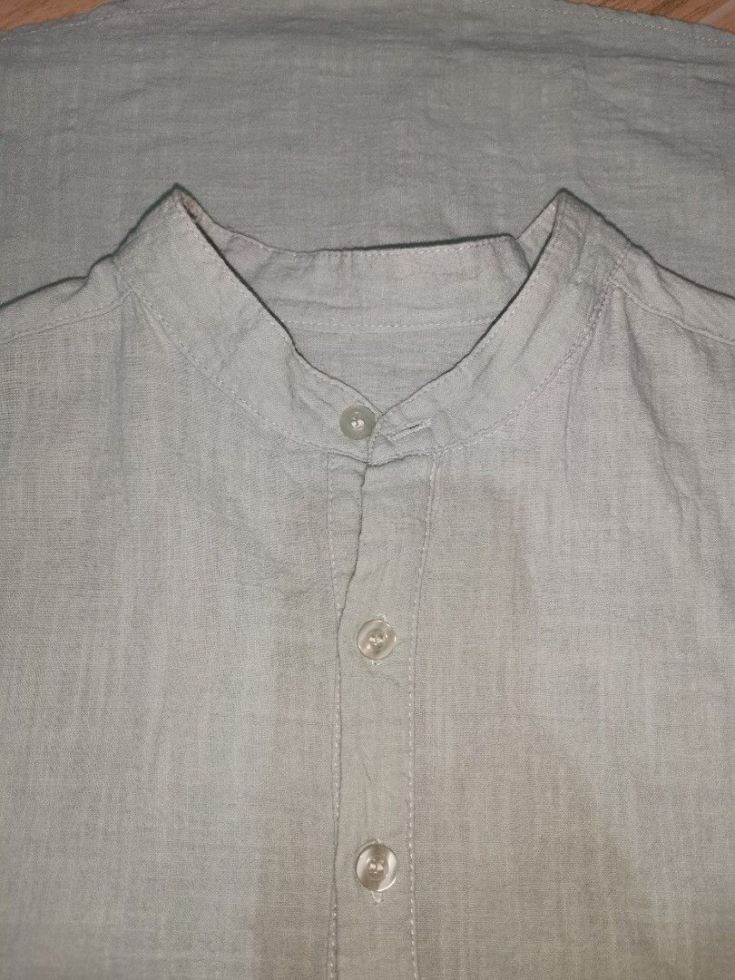 Short Sleeve Mandarin Collar Shirt (Category: Tshirts & Polo Shirts ) located in San Pablo. Submitted by somariaj (Listing ID 1405143407, Image 2). Description: Sage green color Chinese colar Katsa-like cloth 21x28.