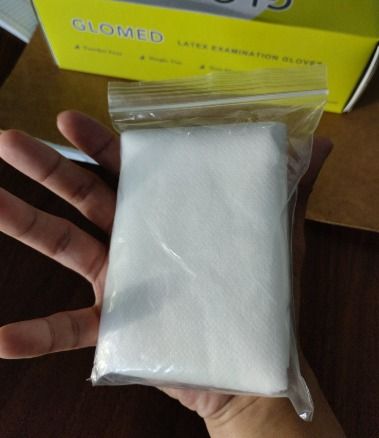 TRIANGULAR BANDAGE NON WOVEN (Category: Medical Supplies & Tools) located in Quezon City. Submitted by andrea_dxs (Listing ID 1404972521, Image 2). Description: .