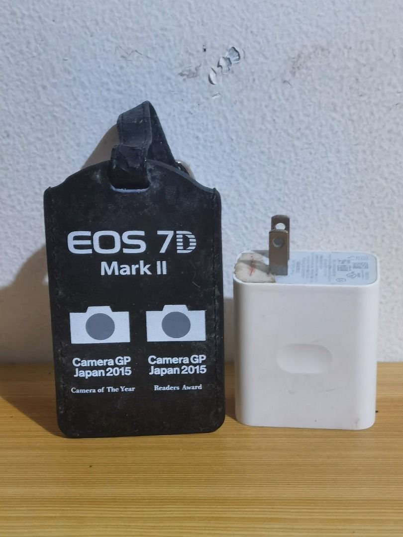 2015 Camera GP Japan EOS 7D Mark II Bag Tag (Category: Camera Bags & Carriers) located in Taguig. Submitted by kalabasza (Listing ID 1401772355, Image 3). Description: 📌 This is a preloved item. Please manage your expectation. 📌 Actual item posted. 📌 Leather Strap is starting na magbakbak. 📌 Product Color may slightly vary due to Photographic Lighting. 📌 Location: Taguig 📌 MOP: GCash. Payment first before ship. 📌 MOD: J&T, LBC, GoGo or Lal