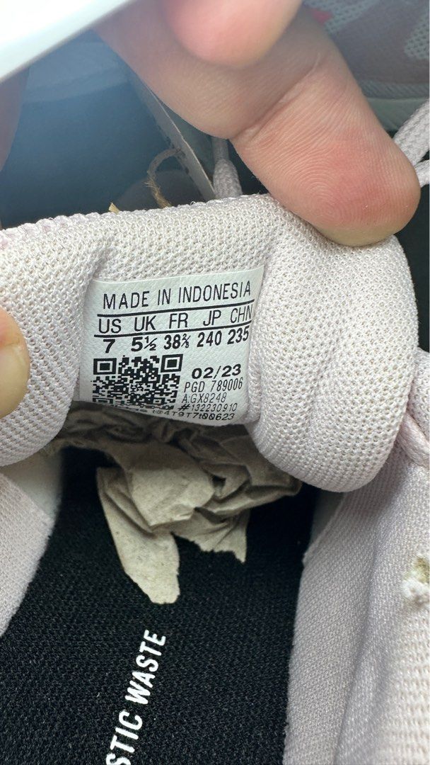 Adidas Runfalcon 2.0 W - GX8248 (Category: Sneakers) located in Manila. Submitted by krishywishy (Listing ID 1401733661, Image 3). Description: - Adidas Runfalcon 2.0 W shoes - Color: Pink - Size: US 7, UK 5 1/2, EUR 38 2/3, 240mm - Condition: New with tags - Includes original box - Model number: GX8248 - Made in Indonesia.