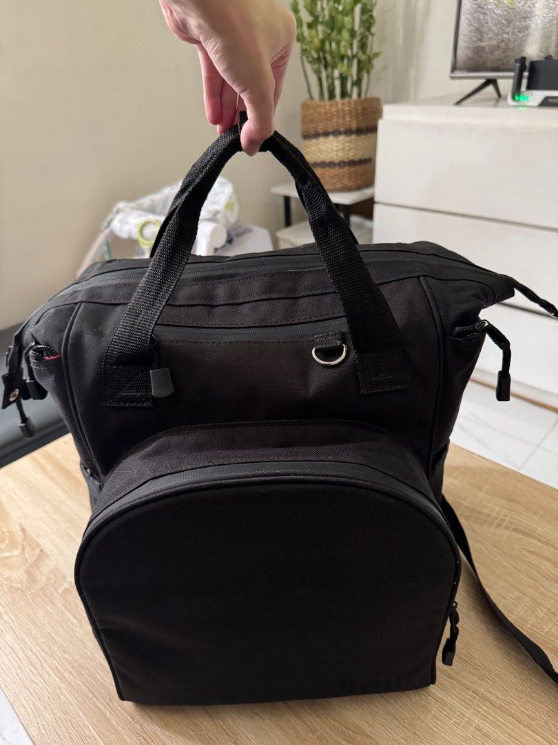 Banff Full Sized Diaper Bag (Category: Diaper Bags & Wetbags) located in Marikina City. Submitted by nikadaf (Listing ID 1401760904, Image 2). Description: - Large capacity and heavy duty - Used sparingly (can pass as brand new) - No changing mat (misplaced) - Can convert to backpack, hand carry, or shoulder carry - Fully insulated front pocket for bottles or baby food - Bought for 3.3k—now selling for just 2k .