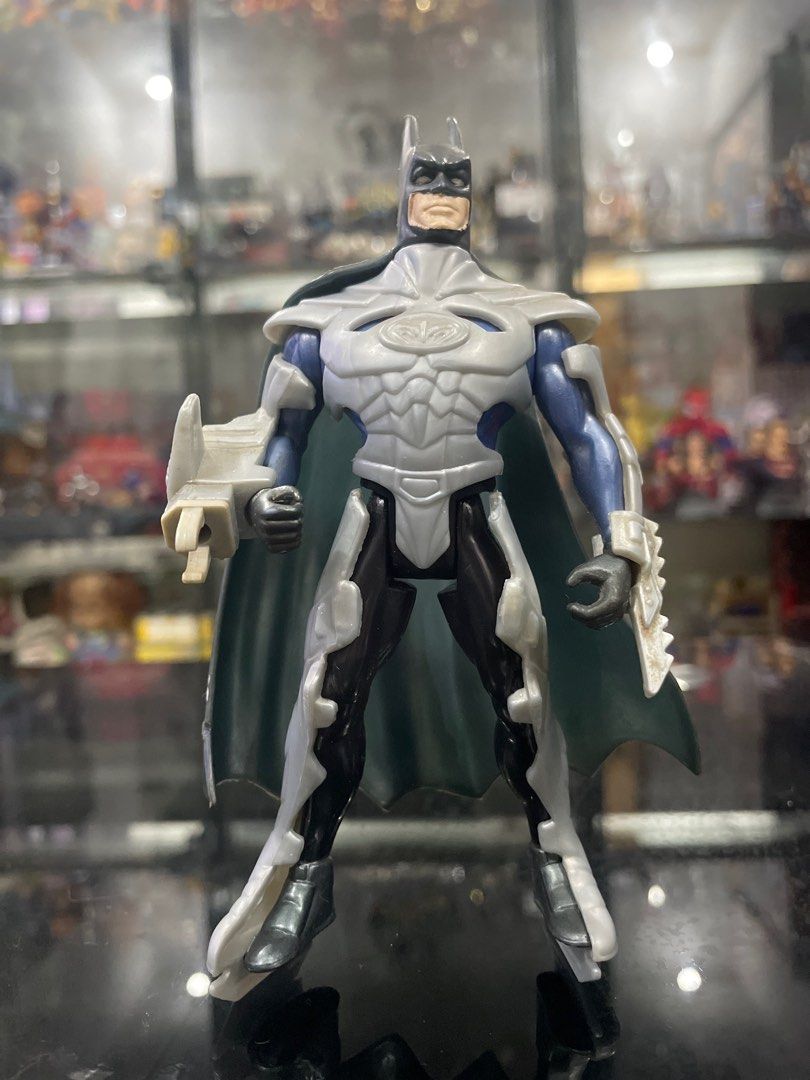 Batman 1997 kenner (Category: Figurines & Statues) located in Makati City. Submitted by tomypom (Listing ID 1401751979, Image 2). Description: Authentic 1997 kenner Batman 90’s classic Dc comics 799 pesos only! .