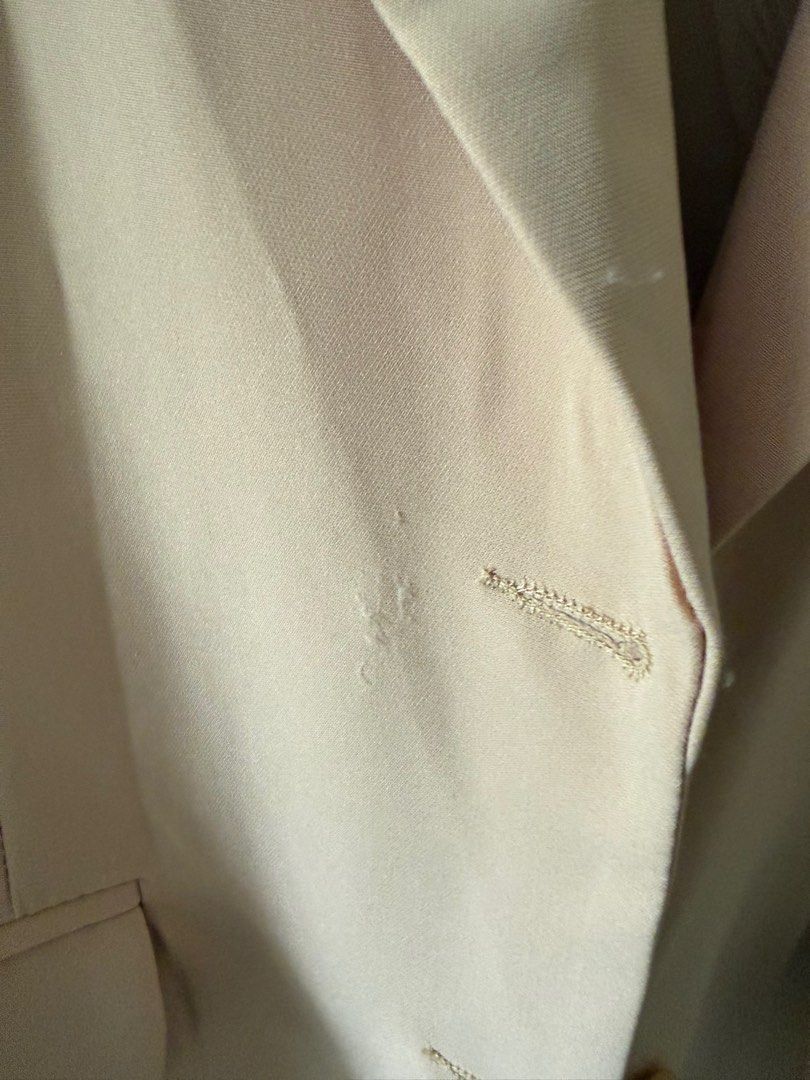 Beige Short Sleeve Blazer (Category: Coats, Jackets and Outerwear) located in Paranaque City. Submitted by krishamel (Listing ID 1401723159, Image 2). Description: - Classic lapel collar - Two front pockets - Two-button closure - Minor fabric imperfections - see photos for issues.