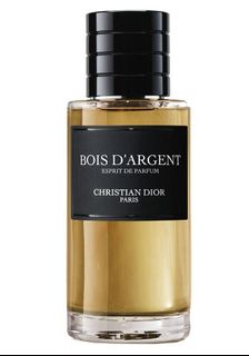 (Category: ) located in . Submitted by universeofperfumesau (Listing ID 1401891208, Image 1). Description: .
