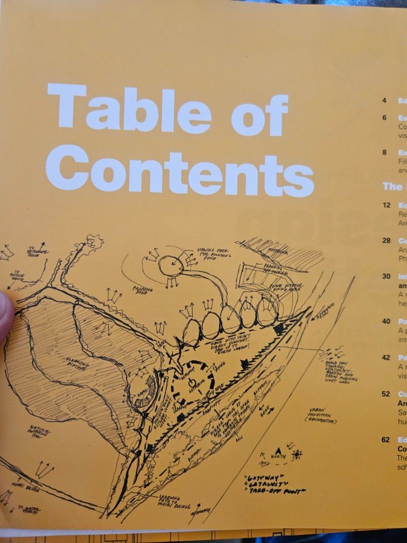 Bluprint Design Better Book Architecture Book (Category: Textbooks) located in Makati City. Submitted by draelme (Listing ID 1401774210, Image 3). Description: May slight tupi sa lower right corner ng book..