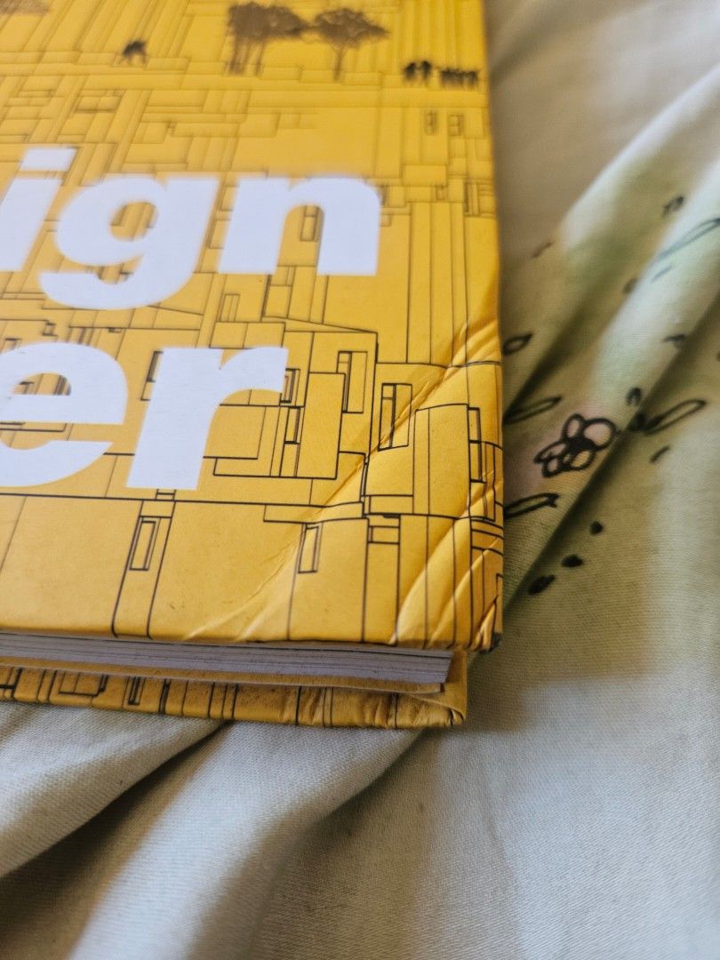 Bluprint Design Better Book Architecture Book (Category: Textbooks) located in Makati City. Submitted by draelme (Listing ID 1401774210, Image 2). Description: May slight tupi sa lower right corner ng book..