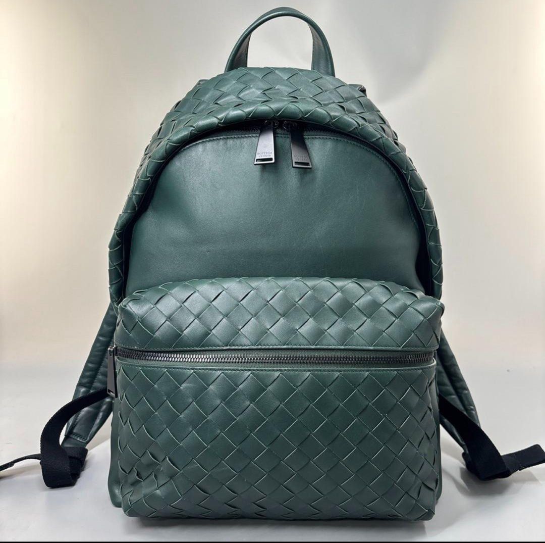 Bottega Veneta Intrecciato Backpack (Category: Luxury Bags & Wallets) located in Las Pinas. Submitted by daisuki_japan_luxury_by_reiko (Listing ID 1401845039, Image 1). Description: Brand Name: BOTTEGA VENETA Size: Height: 42cm x Width: 29cm x Depth: 15cm Accessories: \ *Items not listed in the accessories section are not included. We will not describe the condition of accessories. Please feel free to ask any questions. Country of Origin: Italy M