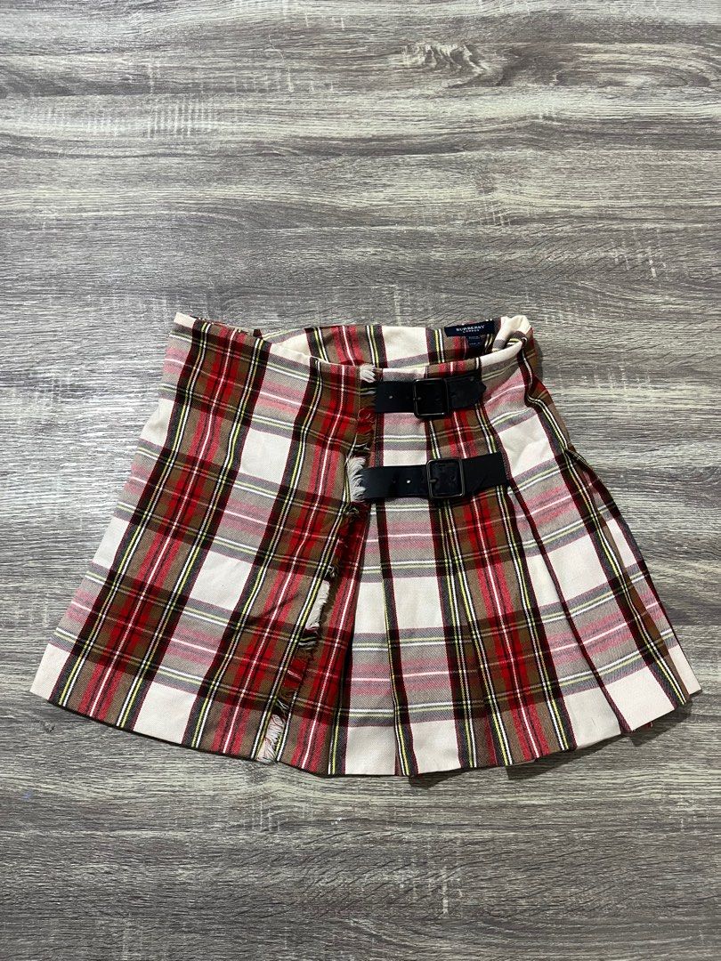 Burberry Skirt (Category: Skirts) located in Calumpit. Submitted by Essentiality (Listing ID 1401853208, Image 1). Description: Burberry Skirt Size 4 W - 30 stretch L - 15.5 Excellent Condition 2k .