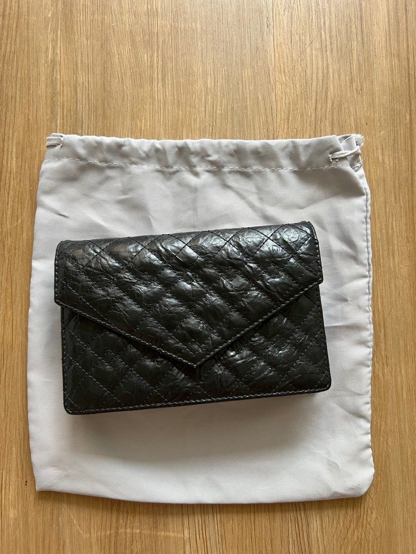 Charles and Keith clutch bag w/ chain (Category: Clutches) located in Manila. Submitted by ayisssh (Listing ID 1401757701, Image 1). Description: .