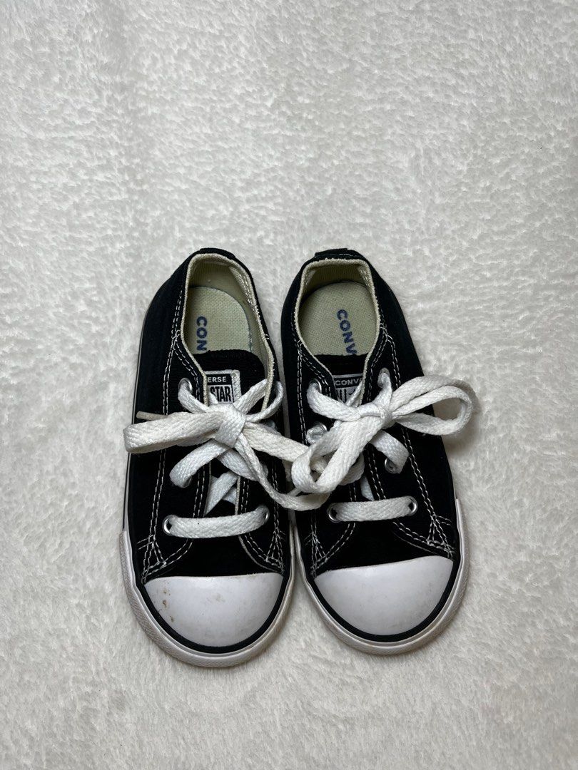 Converse low cut for kids (Category: Babies & Kids Fashion) located in Marikina City. Submitted by smause (Listing ID 1401881902, Image 2). Description: Size: 15cm Color: Black Location: Marikina.