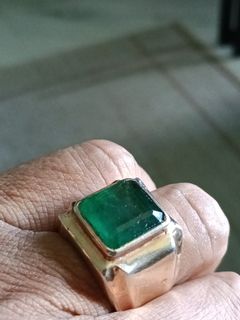 (Category: ) located in . Submitted by gemstones63 (Listing ID 1401780024, Image 1). Description: .