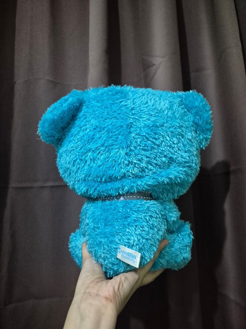 Hello Kitty Vintage Avex Blue Nation (Category: Vintage Collectibles) located in Makati City. Submitted by dontforgetmenot (Listing ID 1401815041, Image 3). Description: Avex Hello Kitty Blue Nation.