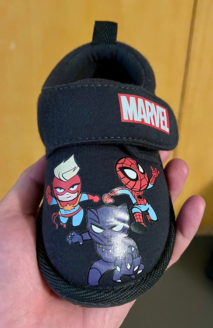 H&M Kids Marvel Cotton Shoes (Category: Babies & Kids Fashion) located in Taguig. Submitted by quin21 (Listing ID 1401735567, Image 3). Description: H&M Kids Marvel Cotton Shoes Very comfy SIZE: EU 24/25.