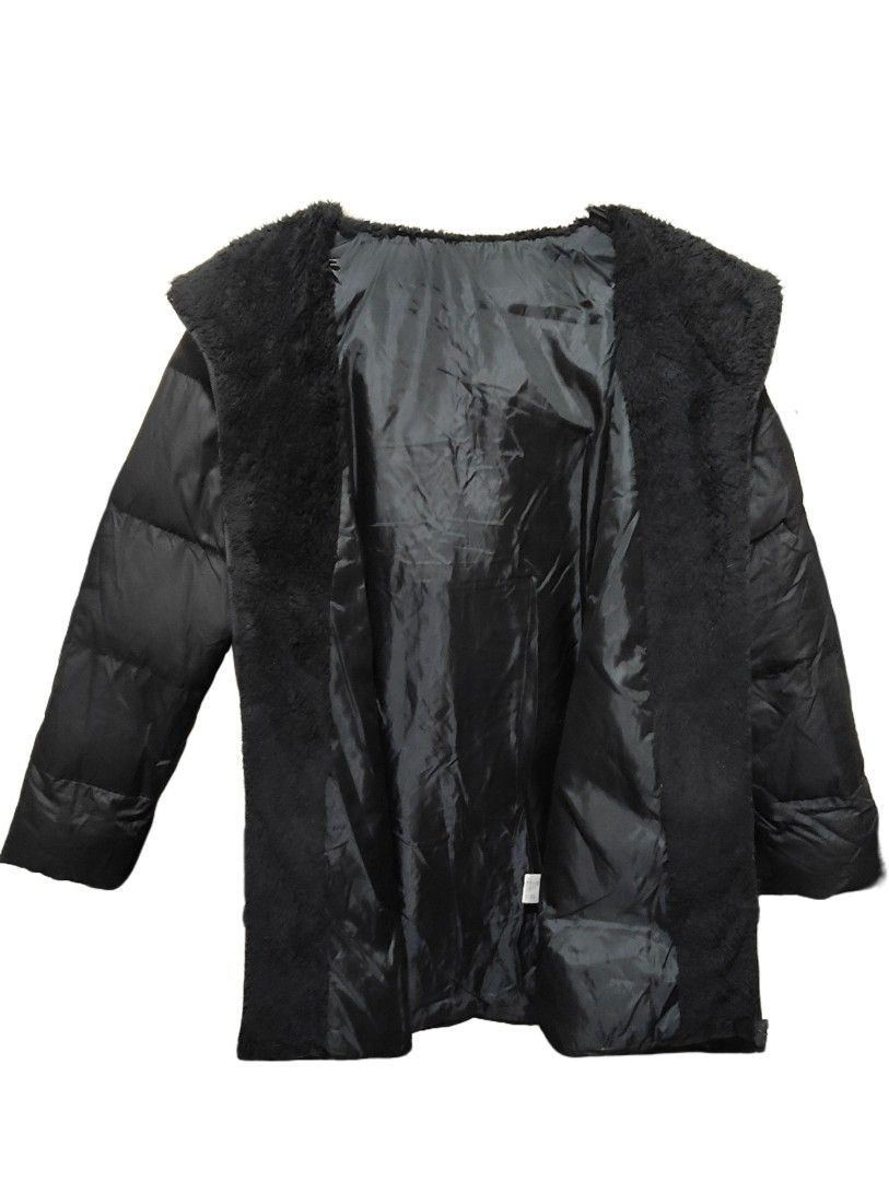 HUE FEMME LIGHTWEIGHT PUFFER JACKET (Category: Coats, Jackets and Outerwear) located in Santa Cruz. Submitted by eytspreloved (Listing ID 1401876893, Image 2). Description: - HUE FEMME Lightweight Puffer Jacket - Size: M - Color: Black - Features a stylish design - Includes a cozy faux fur collar - Lightweight and easy to wear -Approxe Size:Bust 79~87cm x Lenght 154~162cm -Payment first tru GCash -Buyer will Shoulder the SF -J&T Courier -Location