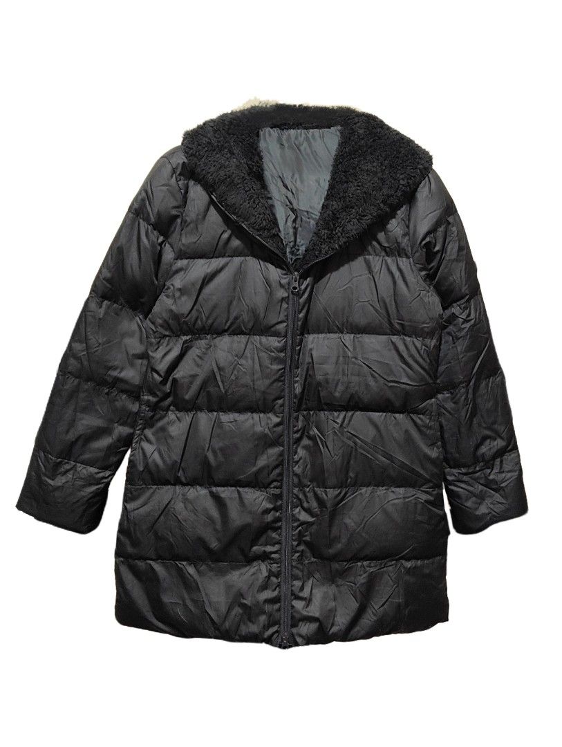 HUE FEMME LIGHTWEIGHT PUFFER JACKET (Category: Coats, Jackets and Outerwear) located in Santa Cruz. Submitted by eytspreloved (Listing ID 1401876893, Image 1). Description: - HUE FEMME Lightweight Puffer Jacket - Size: M - Color: Black - Features a stylish design - Includes a cozy faux fur collar - Lightweight and easy to wear -Approxe Size:Bust 79~87cm x Lenght 154~162cm -Payment first tru GCash -Buyer will Shoulder the SF -J&T Courier -Location