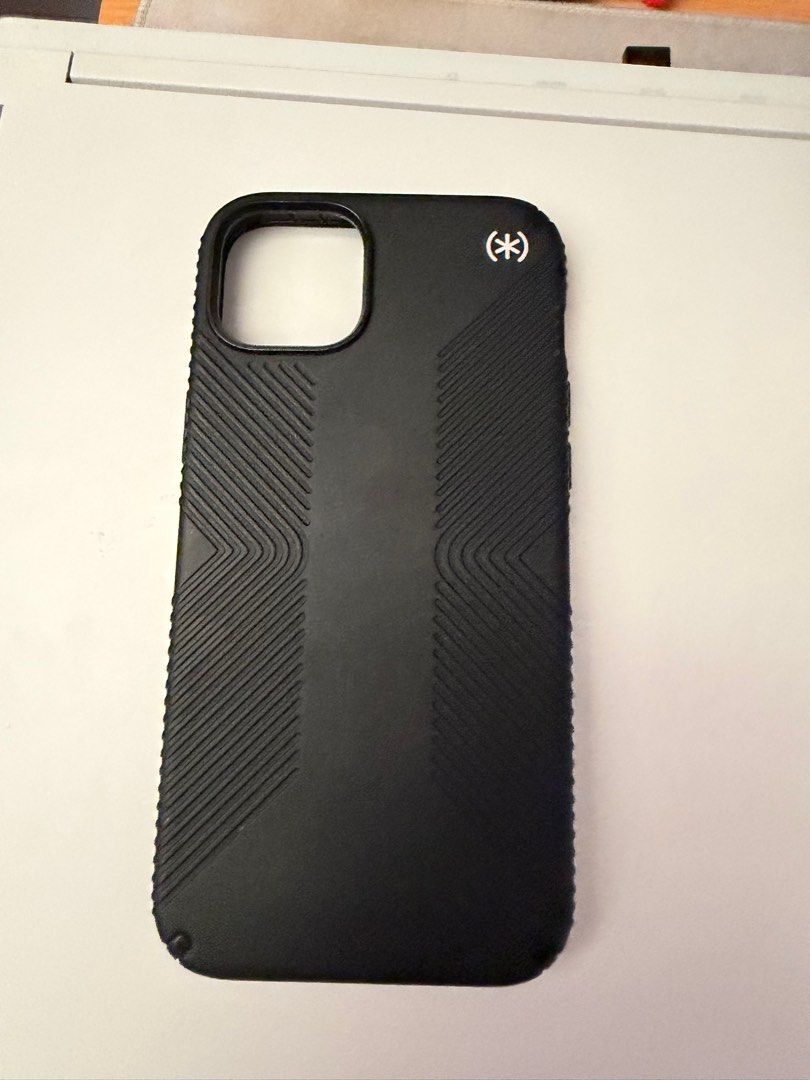 Iphone 14,15 plus Presidio 2 Magnetic grip case (Category: iPhone 15 Series) located in Quezon City. Submitted by KaelClay (Listing ID 1401730781, Image 3). Description: .