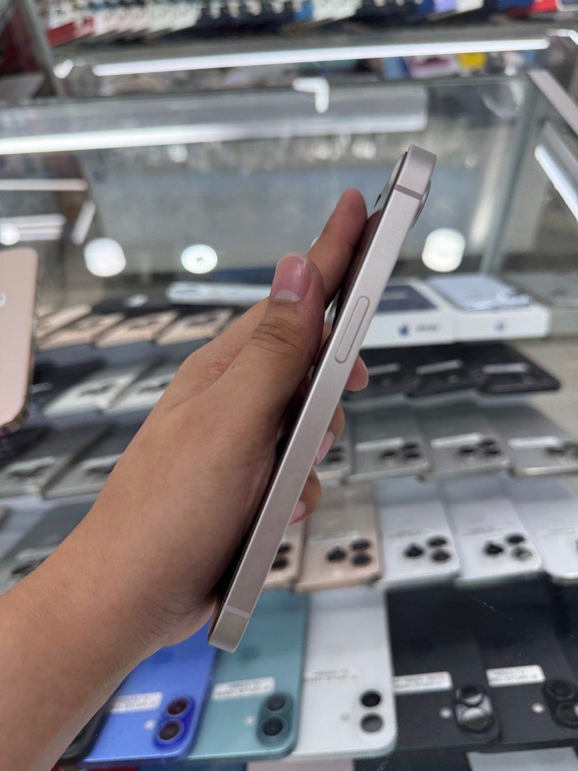iPhone 16e 256GB Factory Unlock No Issue Secondhand (Category: iPhone 16 Series) located in Pasig City. Submitted by FarAndRayShop (Listing ID 1401750724, Image 3). Description: OPEN FOR SWAP/SELLING/BUYING (RFS: Buy and Sell) Price: 27,499 iPhone 16e 256GB •Factory Unlock •NO HIDDEN ISSUES •TEST TO SAWA •Authentic Phone Physical store in Greenhills Shopping Center XC-07 Stall Number Look For Rayray Or Anika NO CASH INSTALLMENT We are open also f