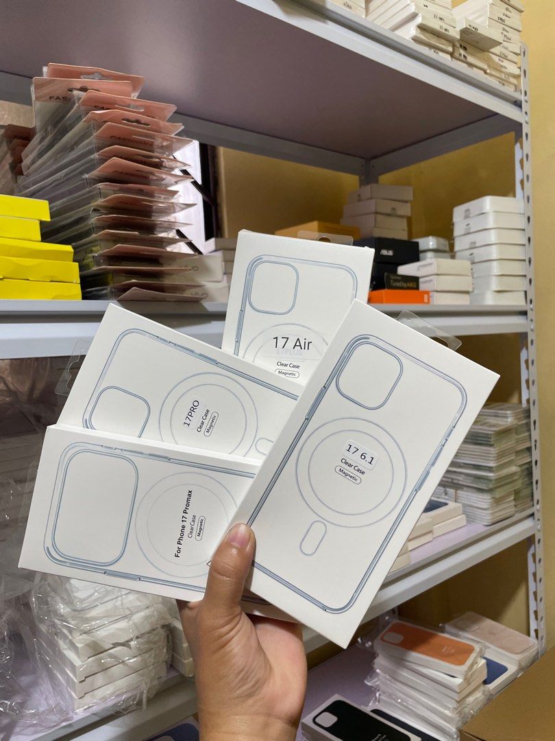 iPhone 17 Pro Max/17 Pro/17 Air Magsafe Clear Case (Category: Cases & Sleeves) located in Manila. Submitted by ceeyashop (Listing ID 1401729870, Image 1). Description: Pm me, Available on hand Lalamove,Grab,J&T COD will do!.