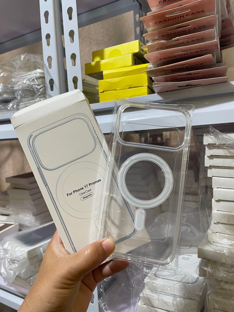 iPhone 17 Pro Max/17 Pro/17 Air Magsafe Clear Case (Category: Cases & Sleeves) located in Manila. Submitted by ceeyashop (Listing ID 1401729870, Image 2). Description: Pm me, Available on hand Lalamove,Grab,J&T COD will do!.