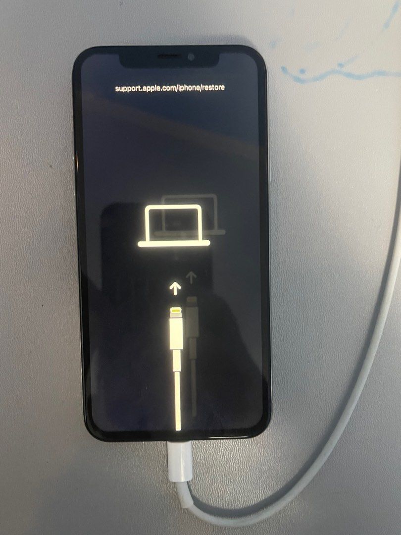 Iphone X water damage (Category: iPhone X Series) located in Marikina City. Submitted by warthunder_seller820 (Listing ID 1401783007, Image 3). Description: Selling iphone x Mother board defect Water damage Selling parts Lcd not original Battery not original Selling for gcash Message me if ur interested 64 gb .