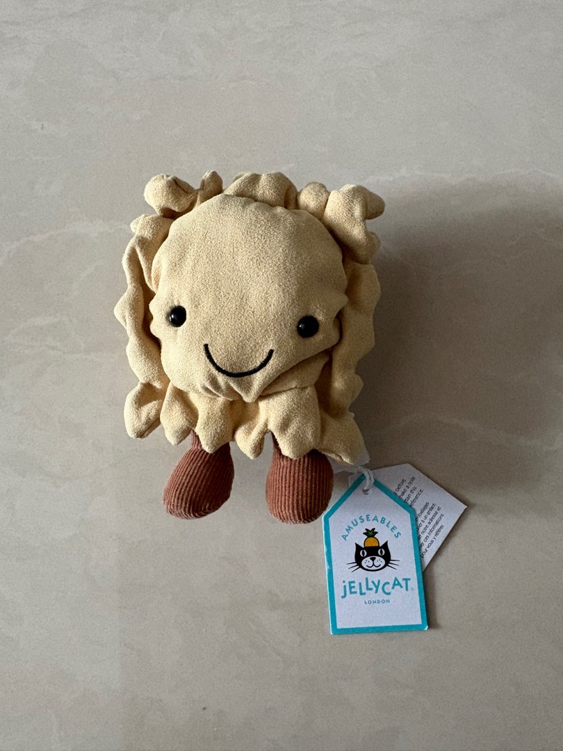 Jellycat Amuseable ravioli, 興趣及遊戲, 玩具 & 遊戲類 - Carousell