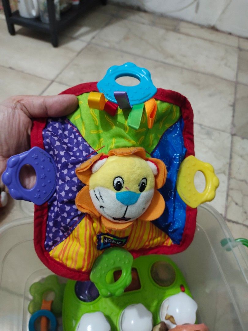 Kids toys (Category: Kids Toys) located in Caloocan City. Submitted by cutemom.31 (Listing ID 1401721297, Image 1). Description: from Korea.