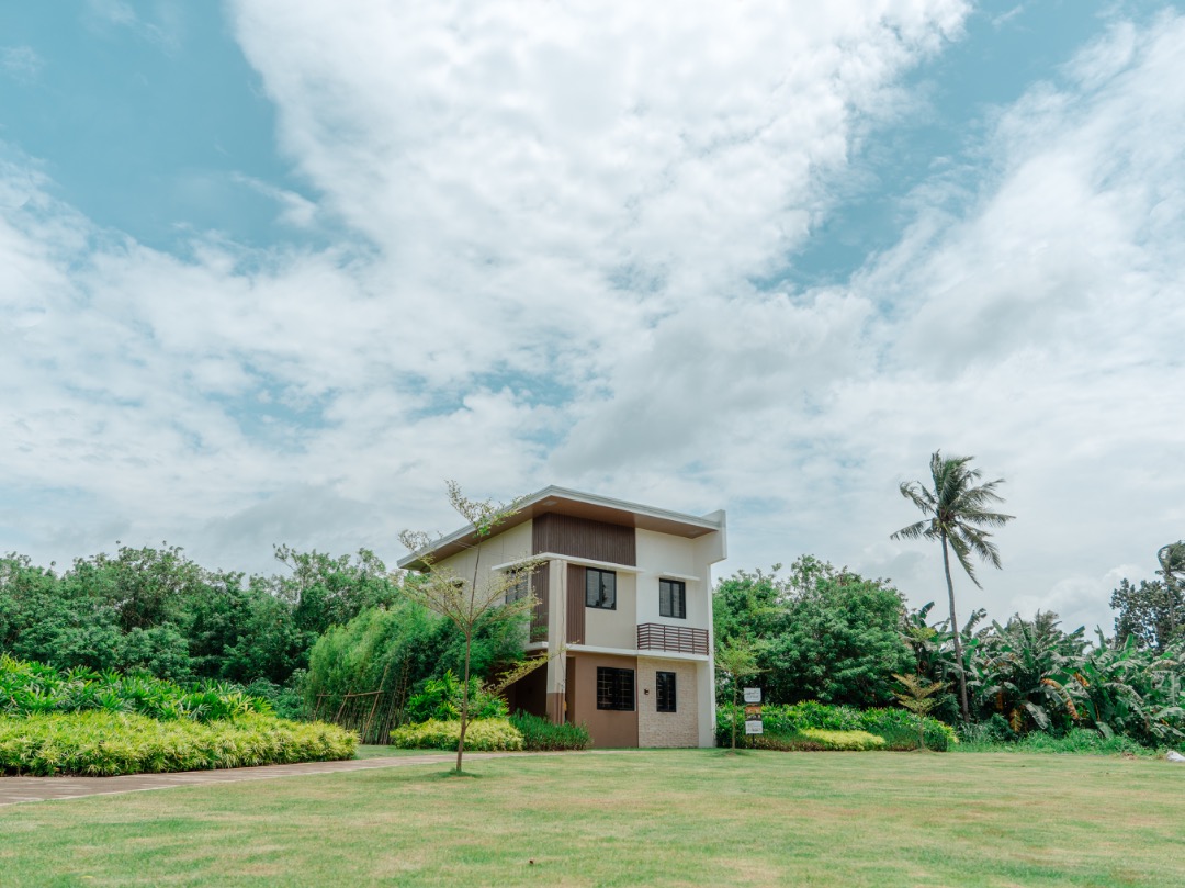 (Category: ) located in . Submitted by emabapo_realty (Listing ID 1401907408, Image 1). Description: .