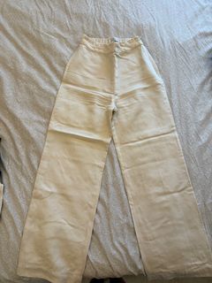 (Category: ) located in . Submitted by bnd.laeticia (Listing ID 1401810517, Image 1). Description: .