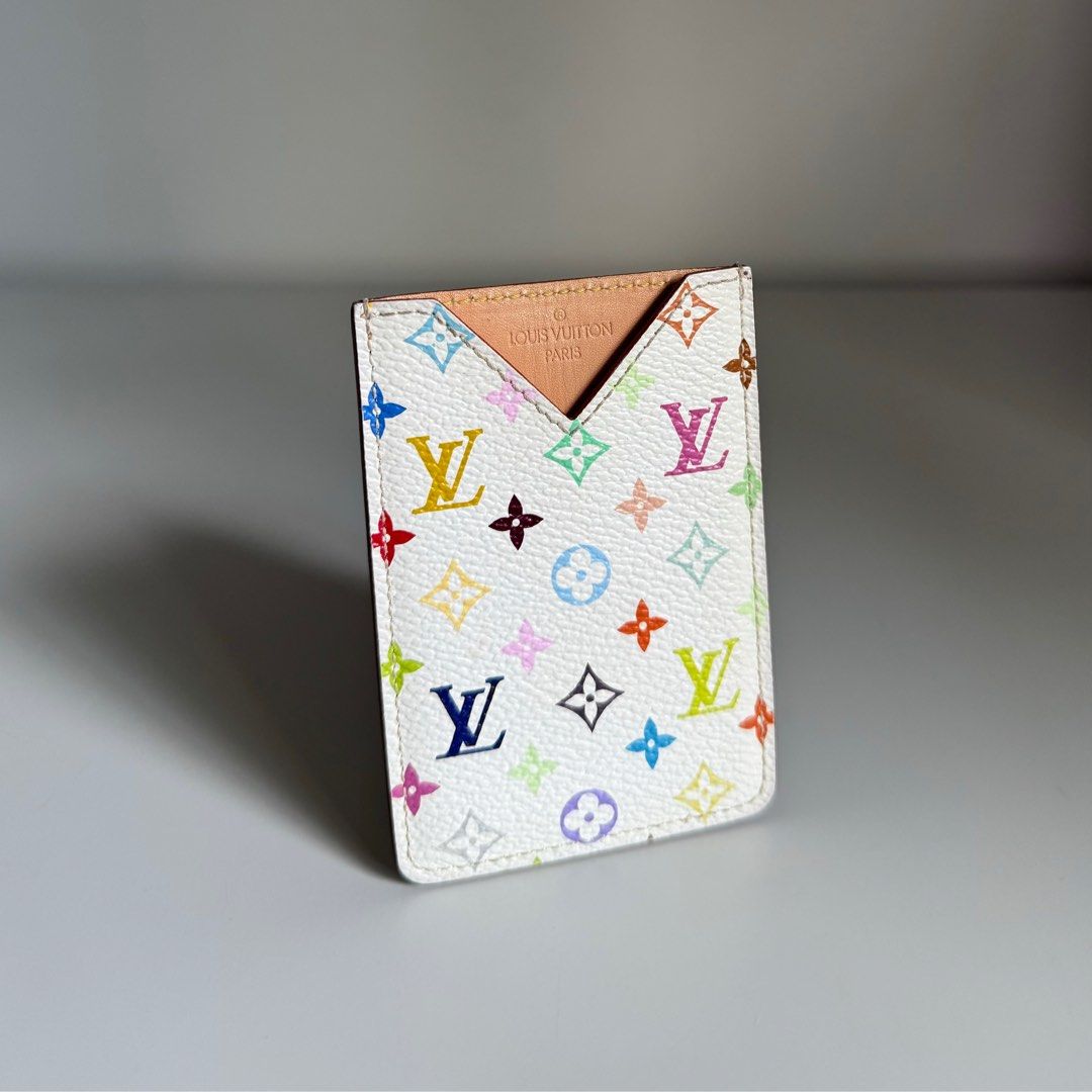 Louis Vuitton Takashi Murakami Multicolore card holder (Category: Luxury Bags & Wallets) located in Quezon City. Submitted by ksumer (Listing ID 1401763771, Image 3). Description: Used card holder.