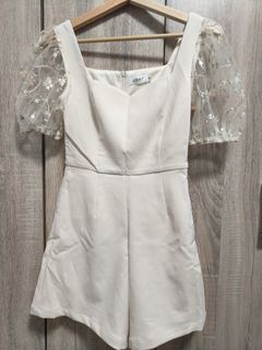 (Category: ) located in . Submitted by liketodressup (Listing ID 1401789064, Image 1). Description: .