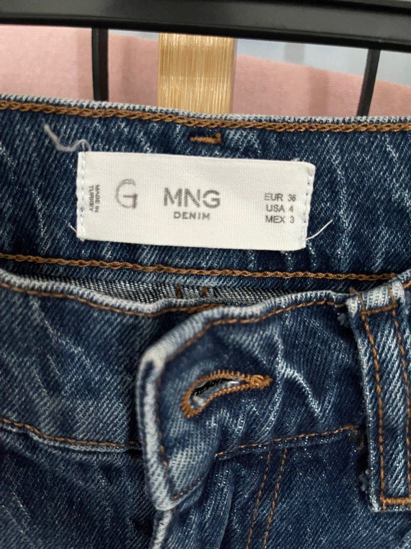 Mango Denim Jeans (Category: Jeans) located in Quezon City. Submitted by basicsandessentials (Listing ID 1401794001, Image 2). Description: -non stretch -bought in Mango store -highwaist -no issues Flat measurements (inches) Waist:14 inches Length: 39 inches MOP:Bank transfer/ GCASH ❌No return, exchange or change of mind returns once item is shipped❌ .