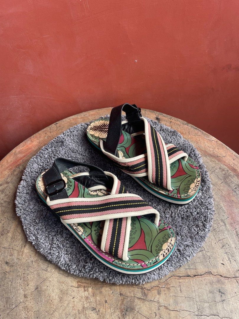 Marni Sandals with Floral Print (Category: Flats & Sandals) located in Baguio. Submitted by piccolodilusso (Listing ID 1401763221, Image 2). Description: - Stylish platform sandals - Unique floral print footbed - Cross-strap design - Black sole with teal stripe - Adjustable black ankle strap with buckle - Rubber sole.