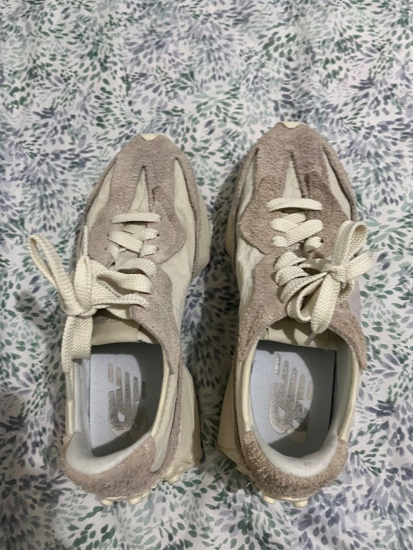 New Balance 327 Sneakers (Category: Sneakers) located in Quezon City. Submitted by ytoci (Listing ID 1401829768, Image 2). Description: - New Balance 327 sneakers sea salt bought for 8k plus used 3x.