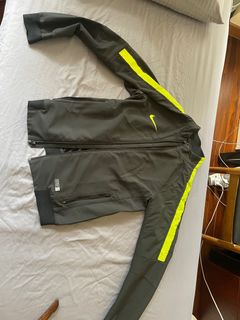 （分類：）位於 。 由 cwlinthearea 提交（商品編號 1401760771，圖片 1）。簡介： 。