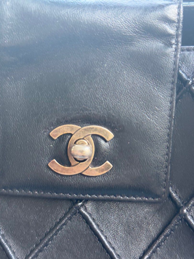 OG Chanel Kelly (Category: Luxury Bags & Wallets) located in Bulacan. Submitted by f_bags (Listing ID 1401792403, Image 3). Description: Good condition No foul smell No functional damage No rips/tears Fully leather Removable pouch inside Resealed edges They are still selling this style at 100k sa vestiaire.