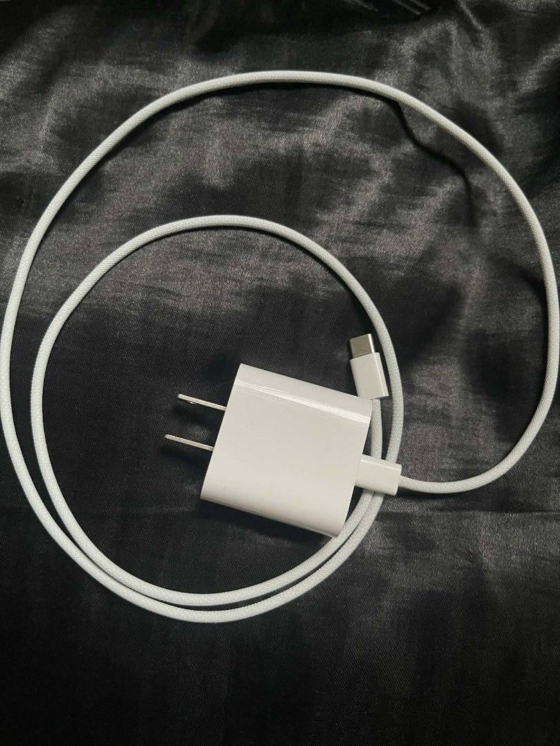 Preloved Iphone 15 pro charger (Category: Cables & Adaptors) located in Manila. Submitted by bloodyrain (Listing ID 1401859170, Image 2). Description: original Preloved Iphone 15 pro charger adapter and cord good condition no issue .