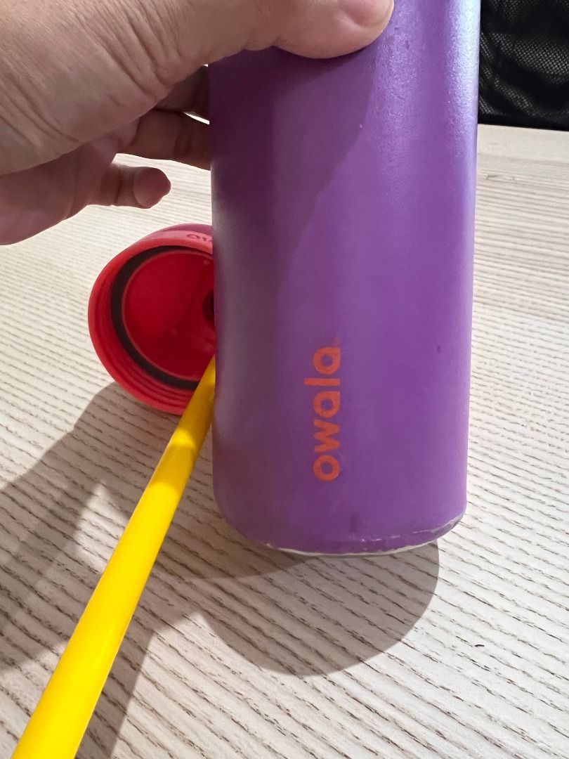 Pre-loved: Owala Freesip 24oz (Category: Other Food & Drinks) located in Mandaluyong City. Submitted by moonamor (Listing ID 1401721610, Image 3). Description: - Pre-loved Owala Freesip 24oz water bottle. - Visible signs of dirt/mold in the lid; new lid can be bought separately - Features a vibrant purple and pink color scheme. - Durable Owala construction. - Convenient Freesip design. - Ideal for staying hydrated throughout the day..