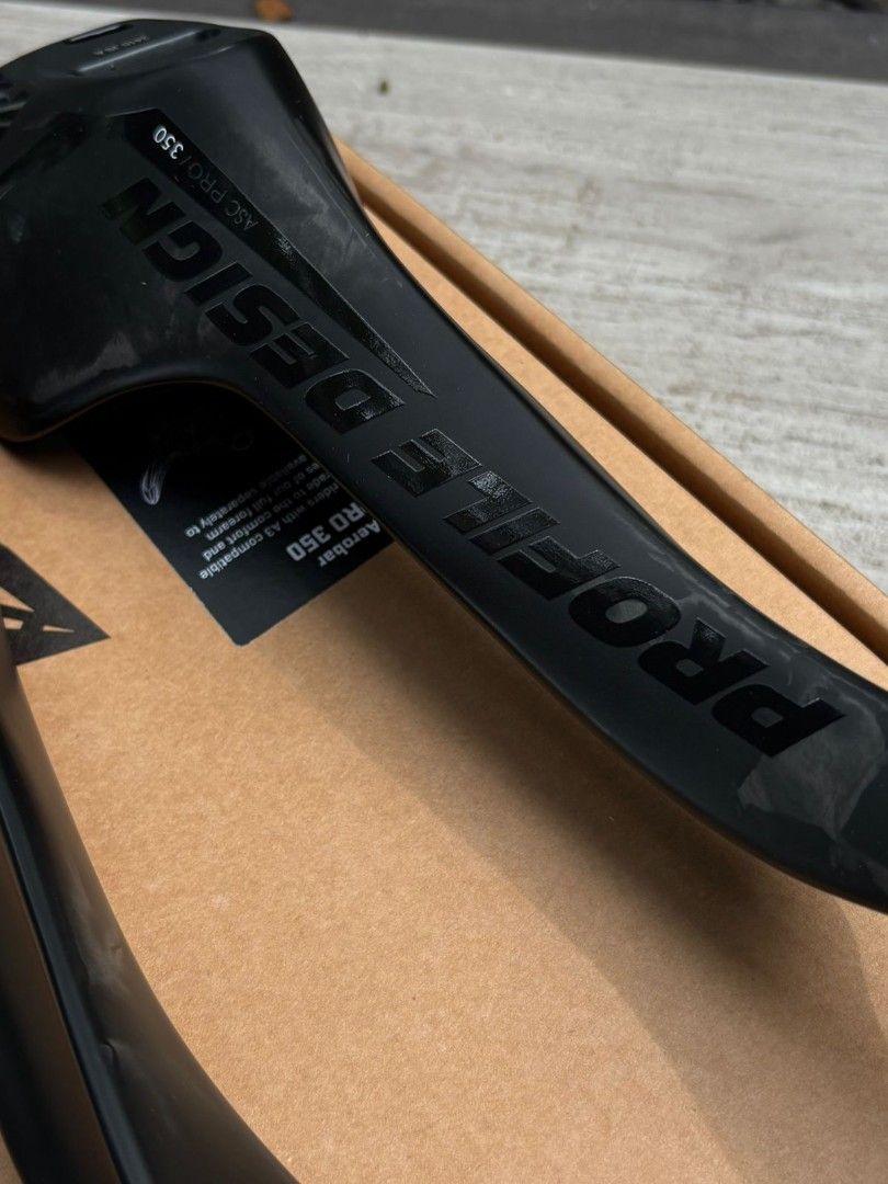 Profile Design Carbon Aerobar ASC PRO 350 (Category: Bicycles) located in Angeles City. Submitted by jumbo747 (Listing ID 1401905059, Image 3). Description: Profile Design Carbon Aerobar ASC PRO 350 .
