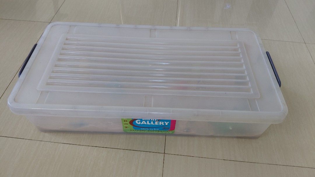 Sensory Play Set with Kinetic Sand and Tools (Category: Educational & Learning Toys) located in Taguig. Submitted by todayscuriousfinds (Listing ID 1401840071, Image 2). Description: - Includes storage box with kinetic sand. - Comes with mini shovels and molds. - Great for kids' creative exploration..